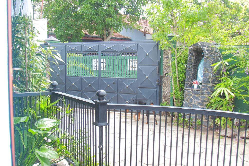 Appartement Familyhouse à Negombo Extérieur photo